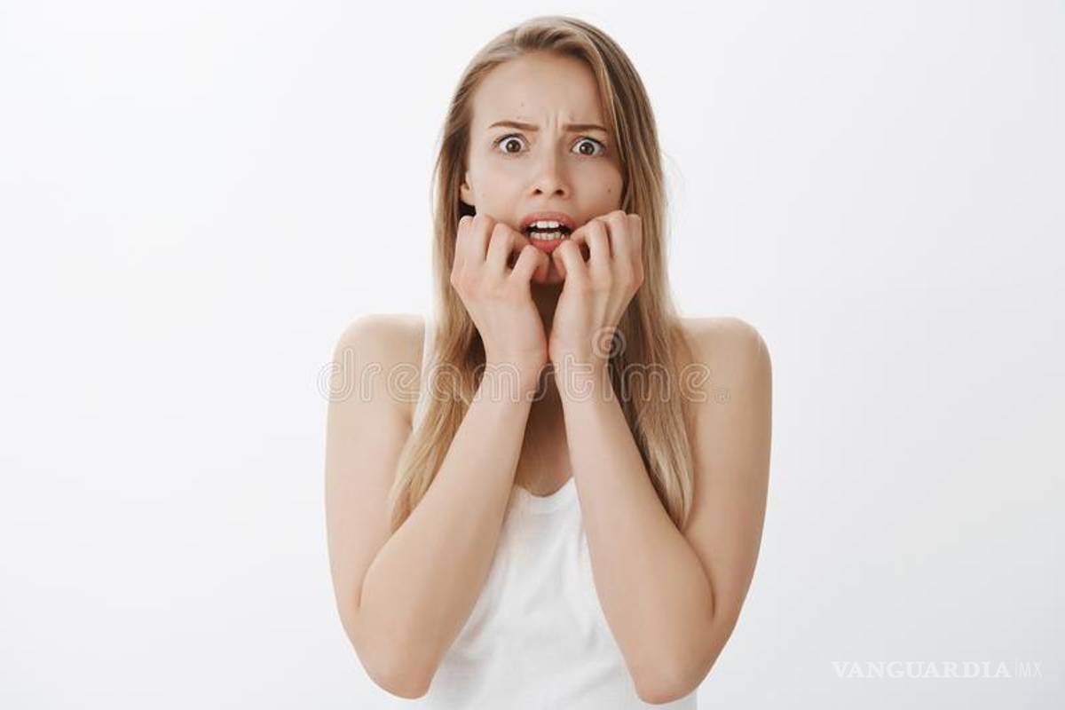 Revisa su cuenta y descubre que debe 50 mil millones de dólares