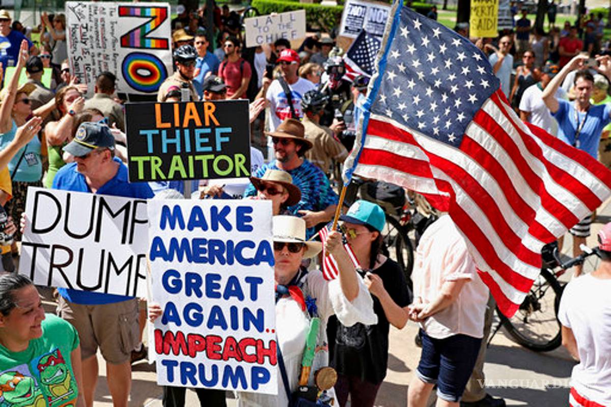 Miles marchan en EU para pedir la destitución de Donald Trump