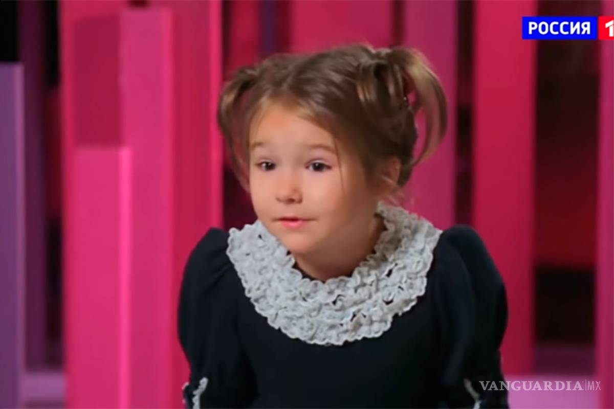 Niña habla 7 idiomas diferentes, ¡a los 4 años! (VIDEO)