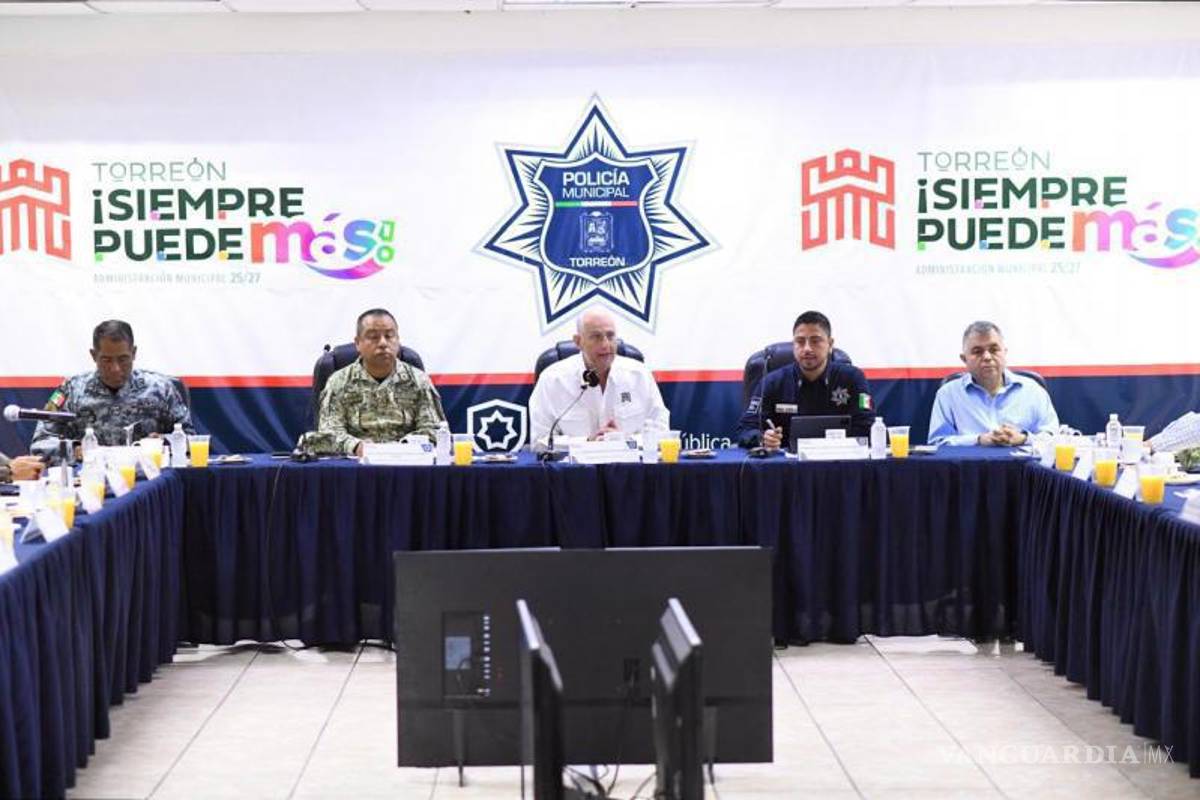 $!El alcalde Román Alberto Cepeda reconoció el trabajo de las corporaciones y la participación ciudadana tras el éxito de la Feria de Torreón.