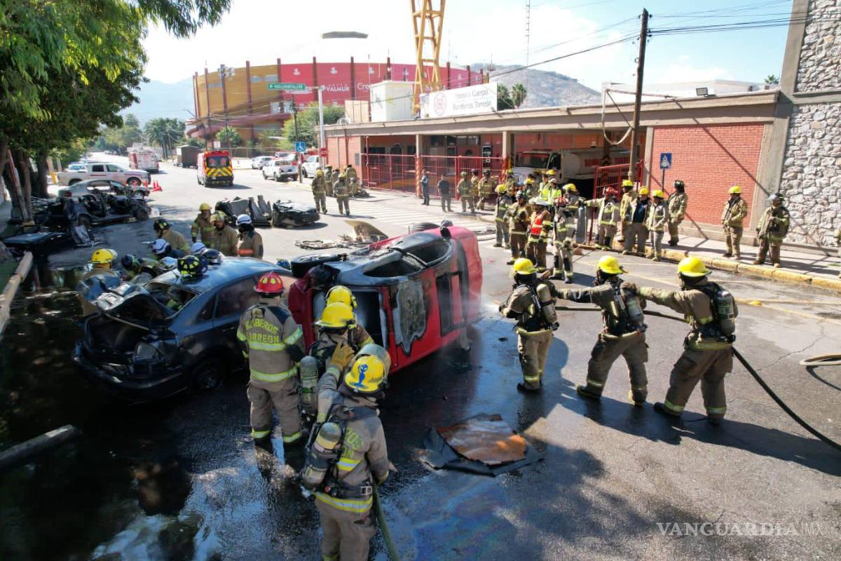 Capacitan a bomberos de Torreón en extracción vehicular con estándares internacionales