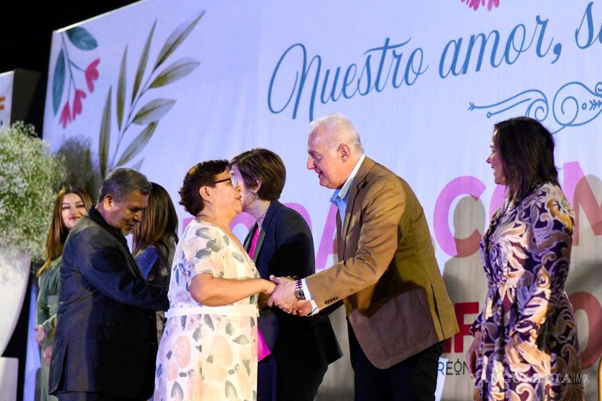 $!Parejas de entre 18 y 72 años participaron en las Bodas Comunitarias 2026, algunas tras más de cuatro décadas en unión libre.