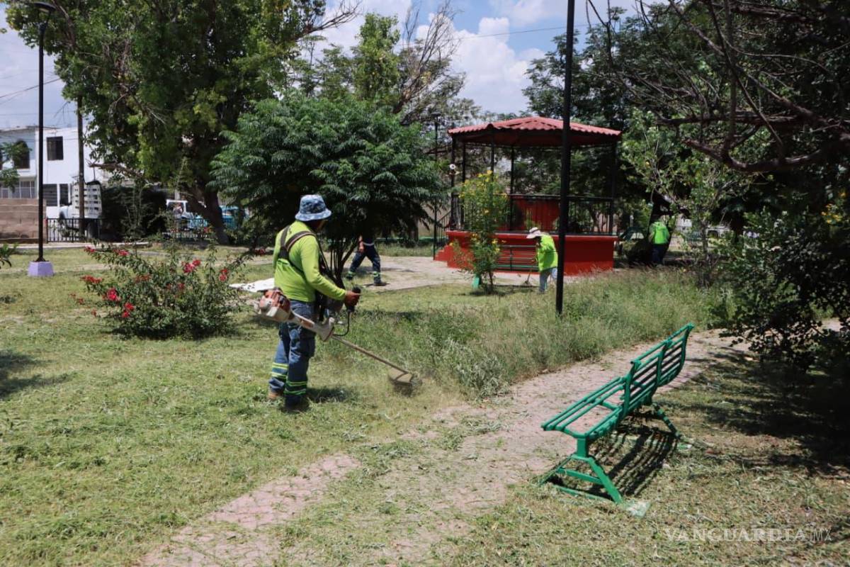 $!En la colonia Oceanía se intervinieron plazas públicas con acciones de mantenimiento y retiro de basura acumulada.