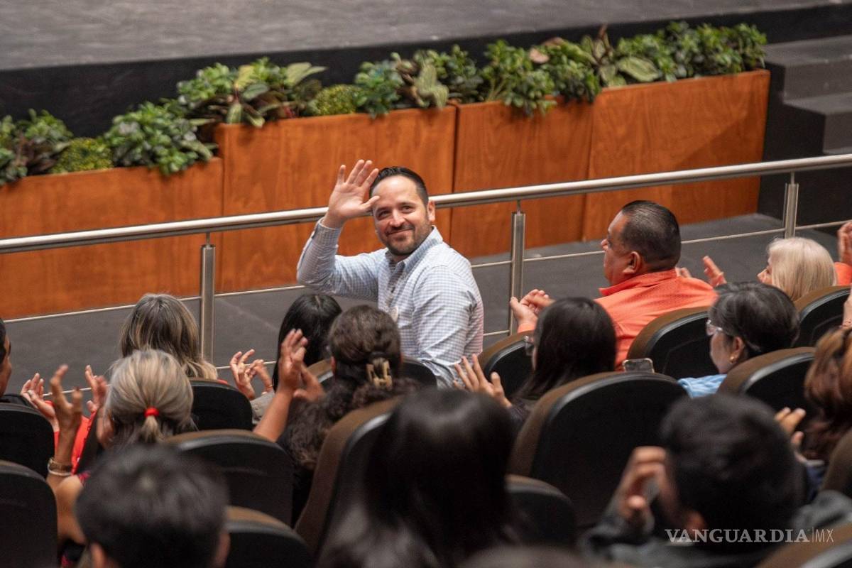 Participar es transformar: Alcalde de Piedras Negras impulsa conciencia cívica entre jóvenes
