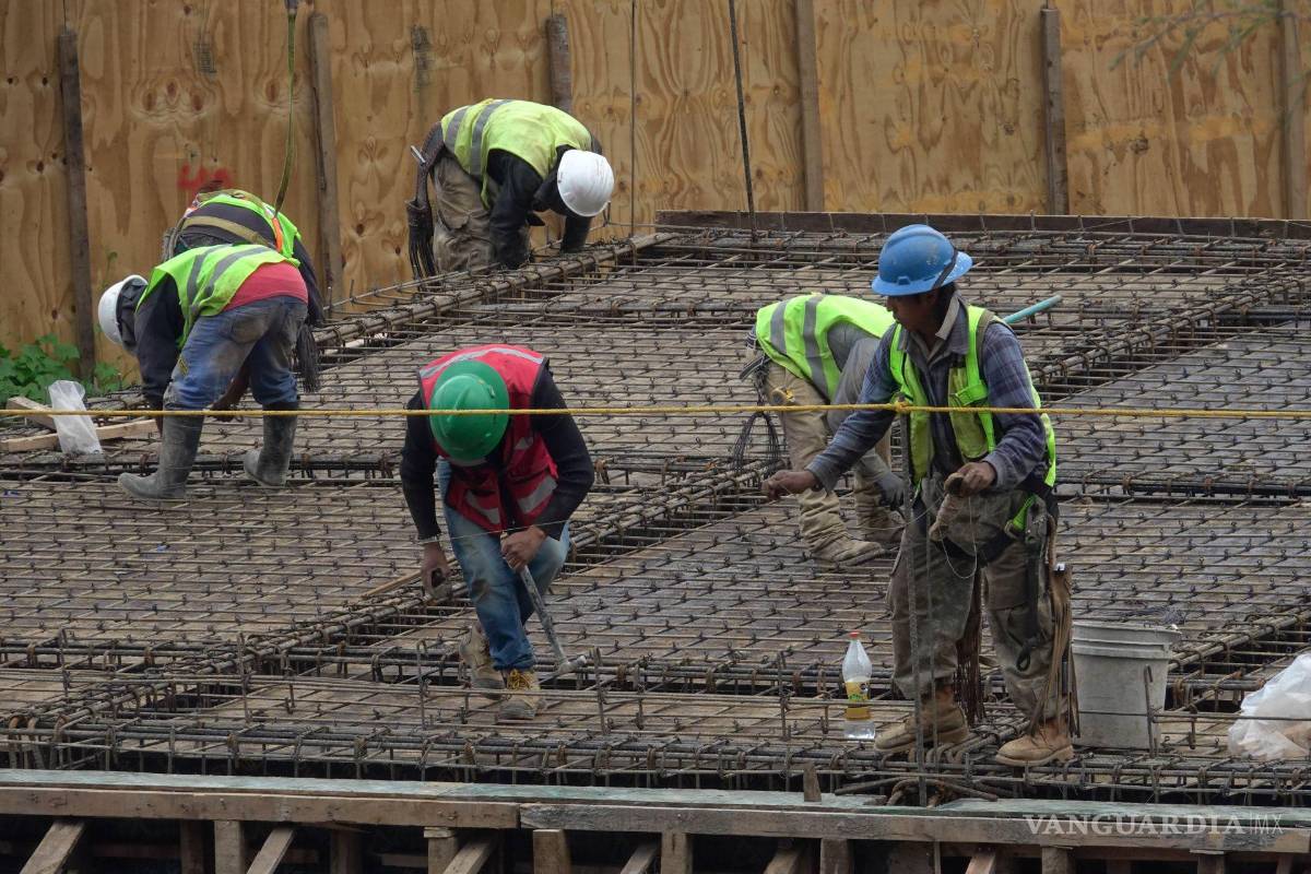 Producción industrial de México retrocedió en el mes de agosto