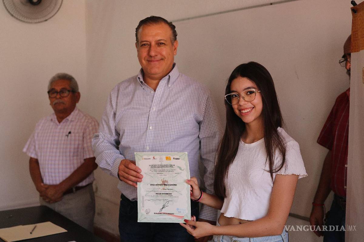 $!Enrique Garza Naranjo exhortó a los participantes a seguir preparándose para mejorar su calidad de vida.