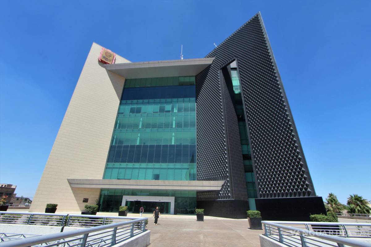 Torreón suspende labores por el 115 aniversario de la Revolución Mexicana