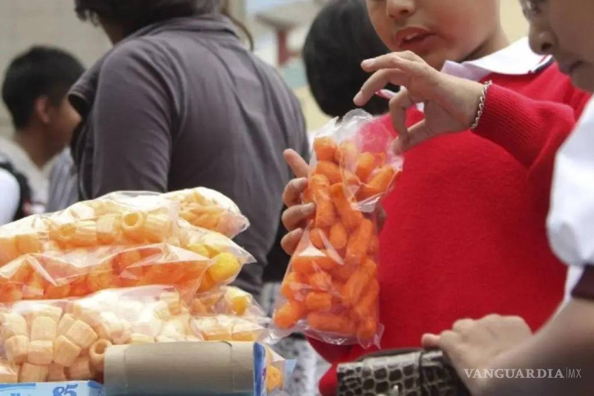La SEP informa que el 89% de escuelas ya razona como libres de comida chatarra