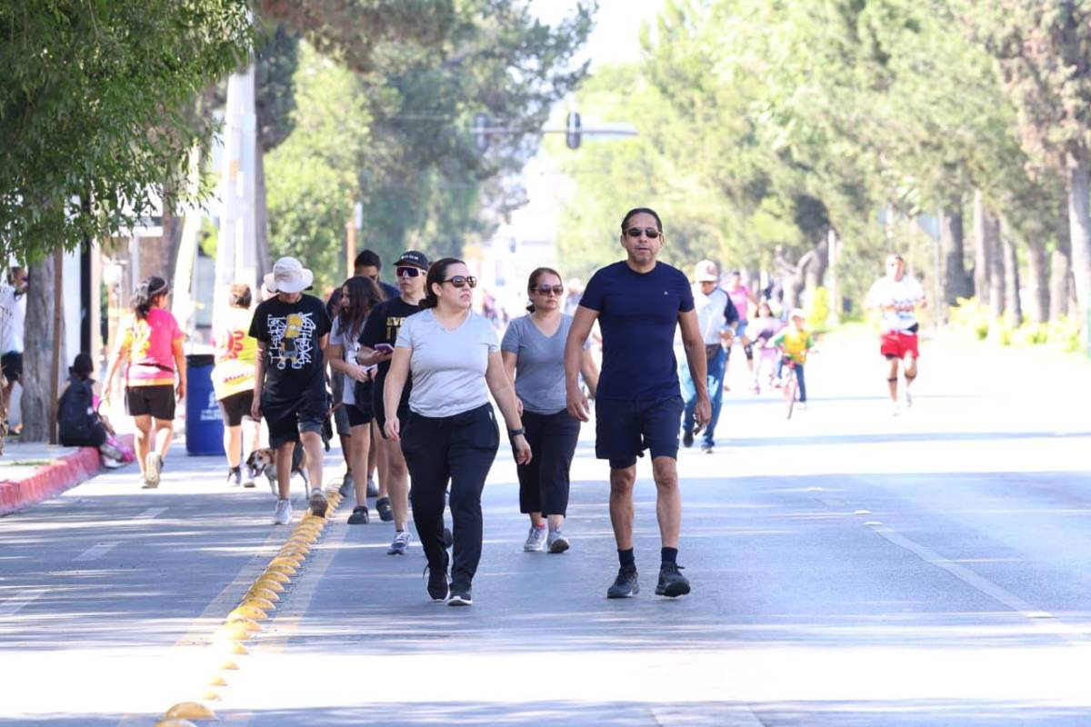 Reúne Ruta Recreativa de Saltillo a cientos en Venustiano Carranza; instalan módulo de credencialización