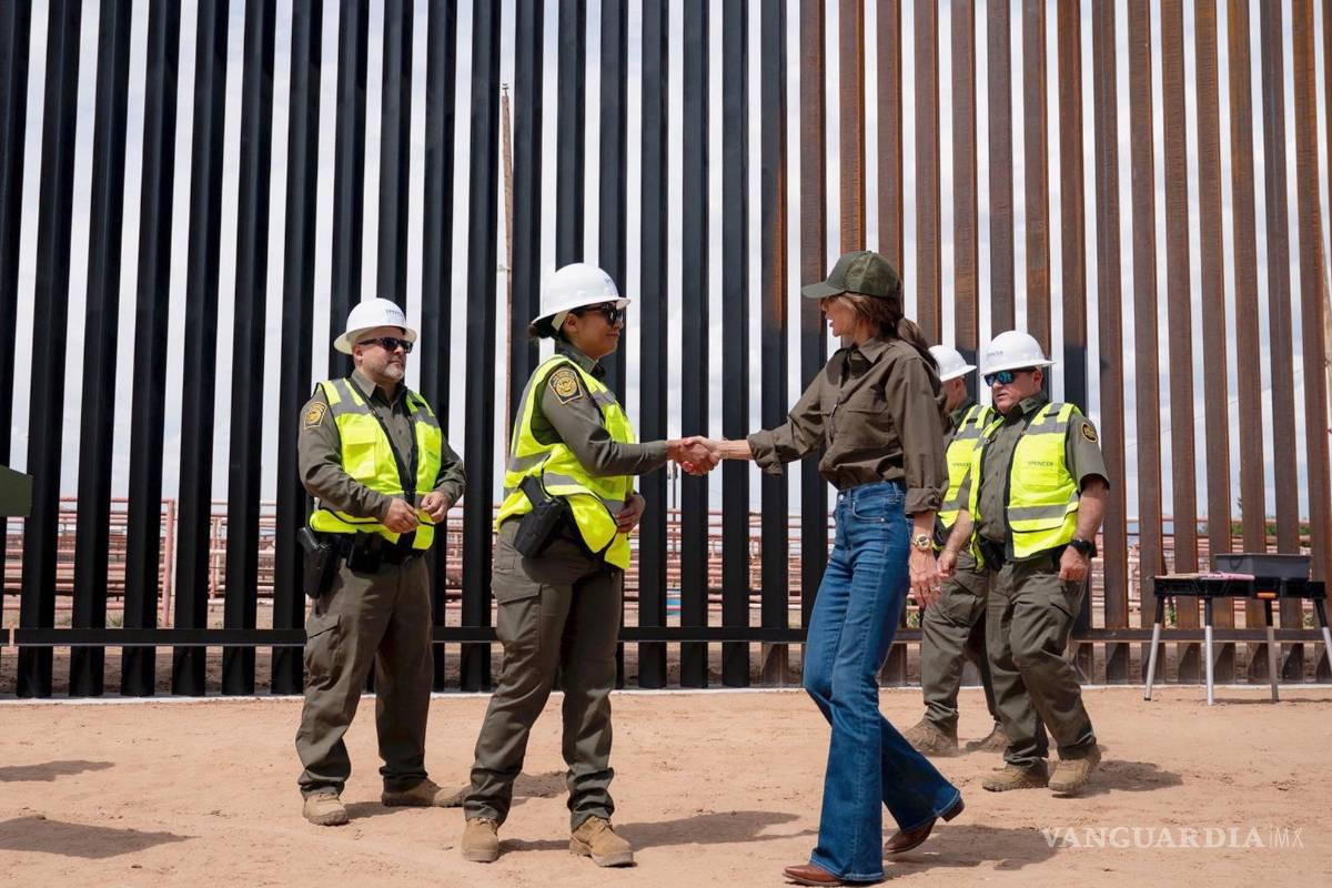 Pinta EU de negro muro en frontera con México para elevar calor