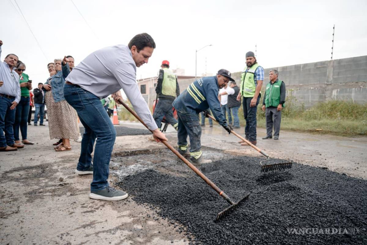 Programa de bacheo es permanente en todos los sectores de Saltillo: Javier Díaz