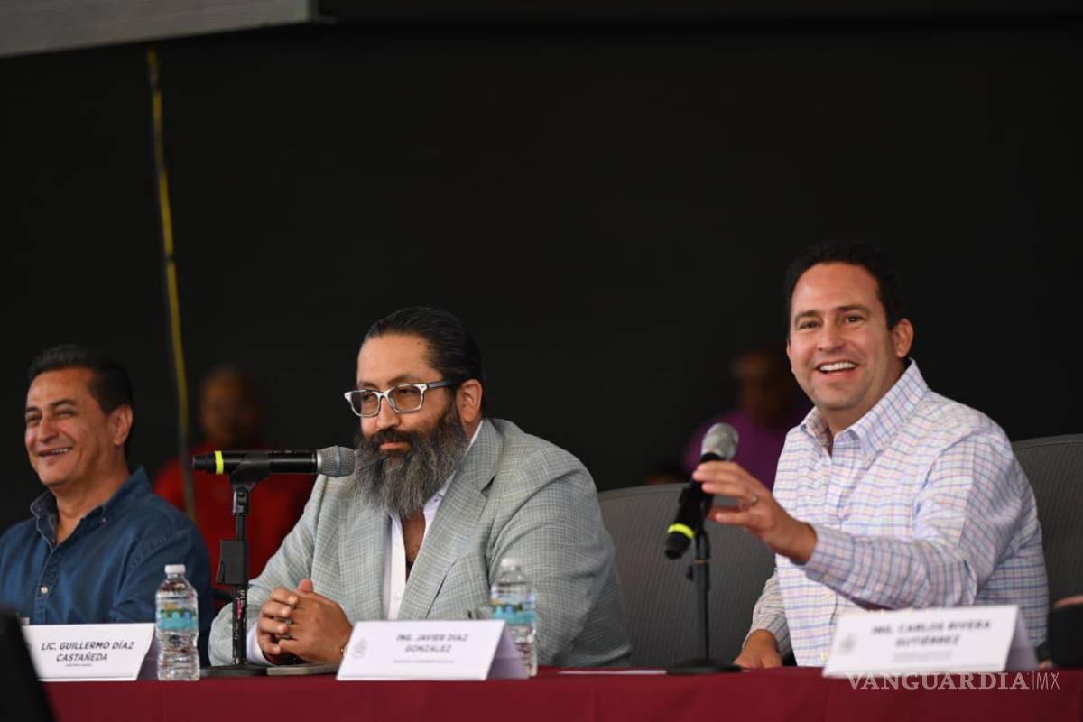 $!Guillermo Díaz Castañeda (centro), agradeció al gobernador Manolo Jiménez por cumplir este compromiso de campaña.