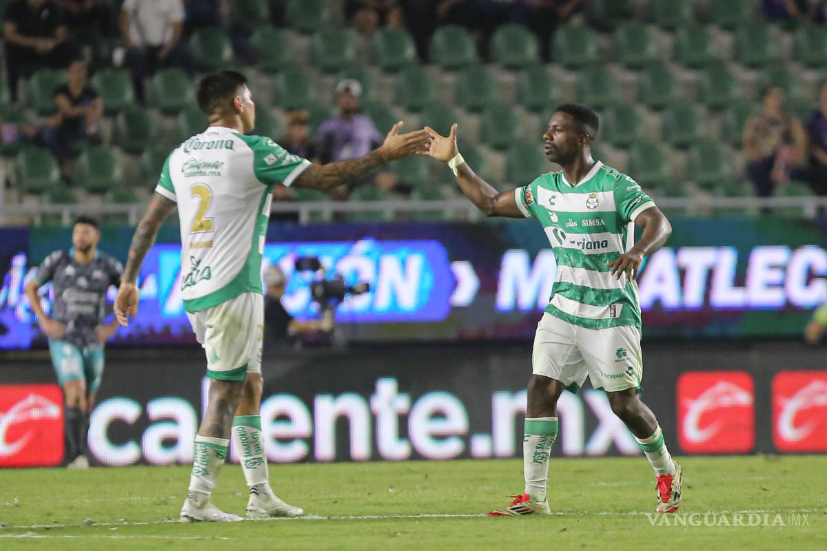 Santos Laguna busca reforzar su localía ante un Querétaro con urgencias