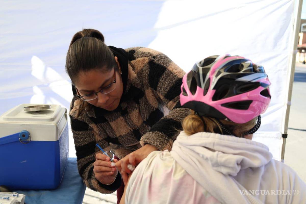 $!La Dirección de Salud Pública Municipal instaló módulos para la detección oportuna de diabetes e hipertensión.