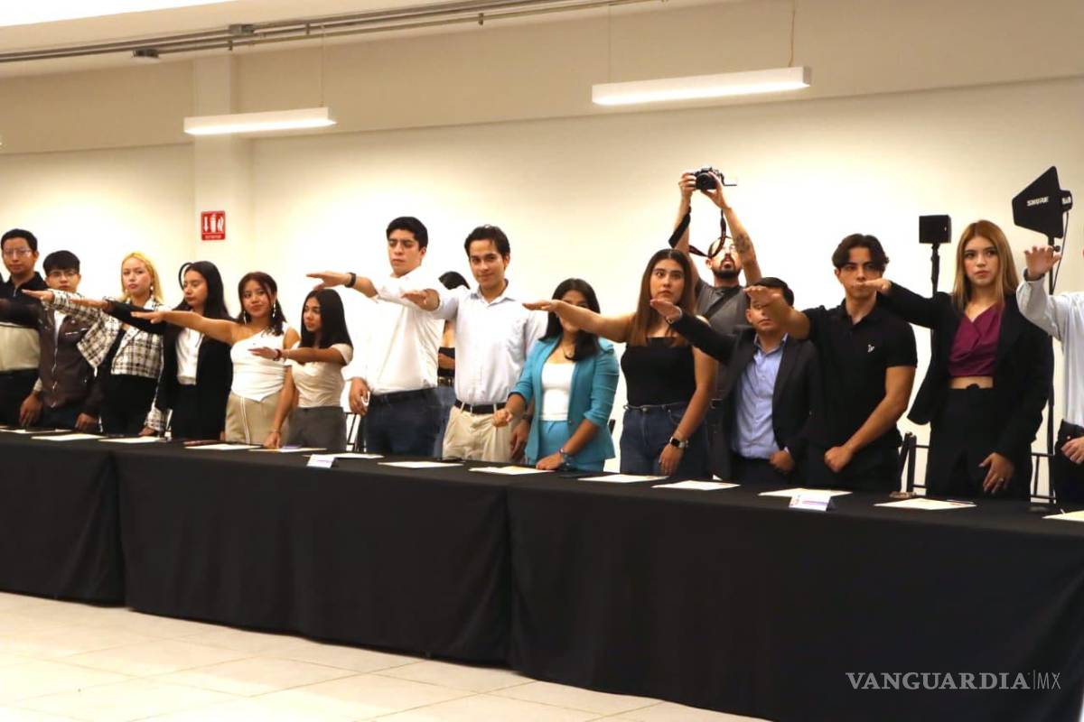 $!El alcalde Javier Díaz González tomó protesta a los 50 integrantes del Consejo Municipal de la Juventud 2025-2027.