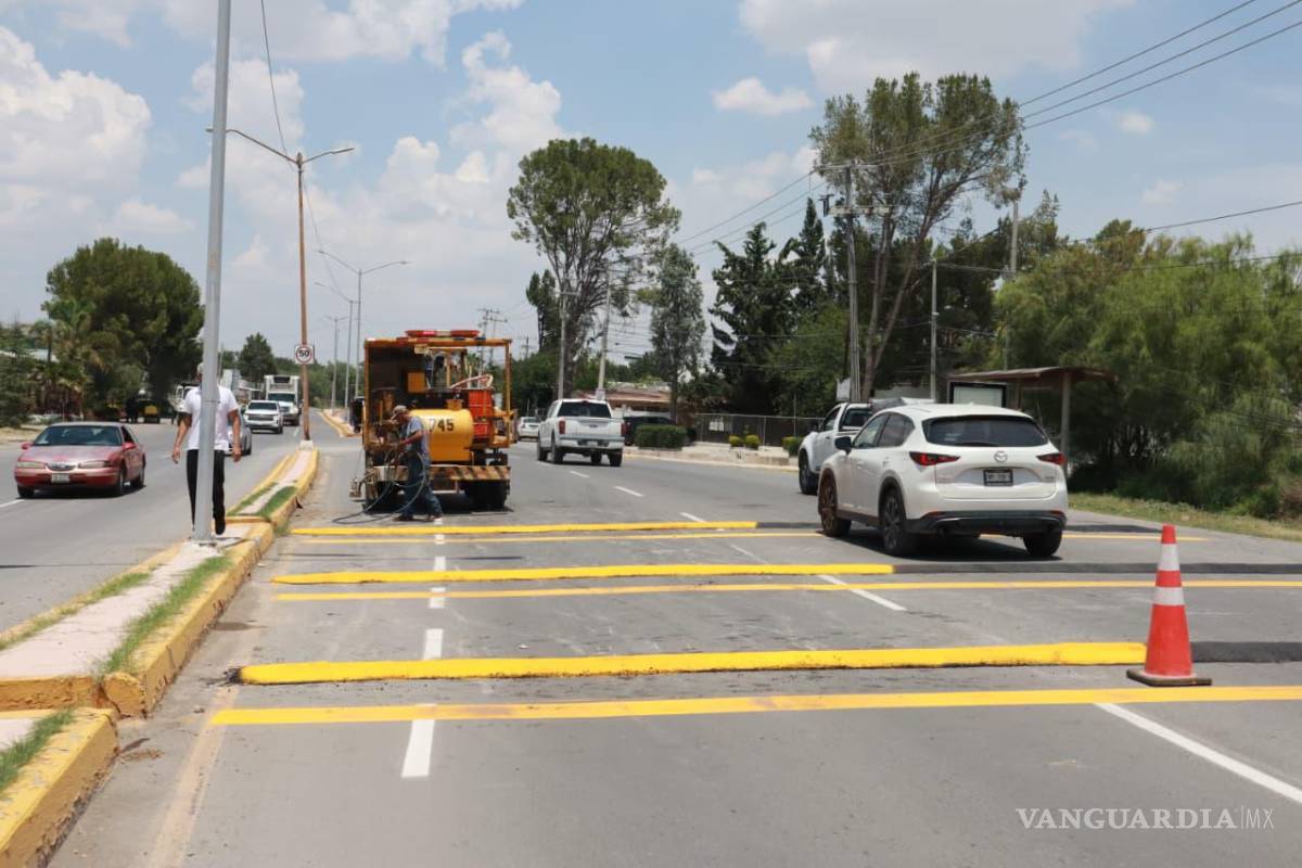 Refuerza Saltillo seguridad vial con instalación de reductores de velocidad
