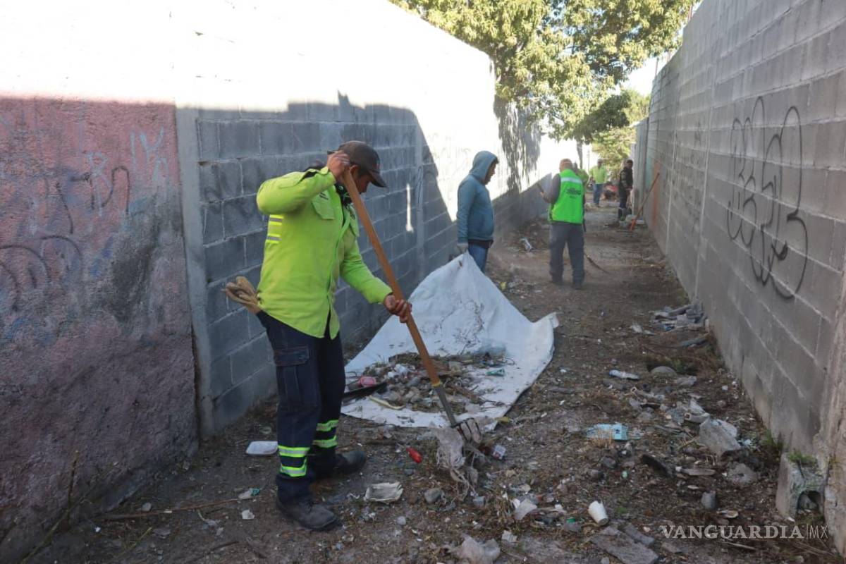 Intensifica atención a callejones en la colonia Morelos de Saltillo