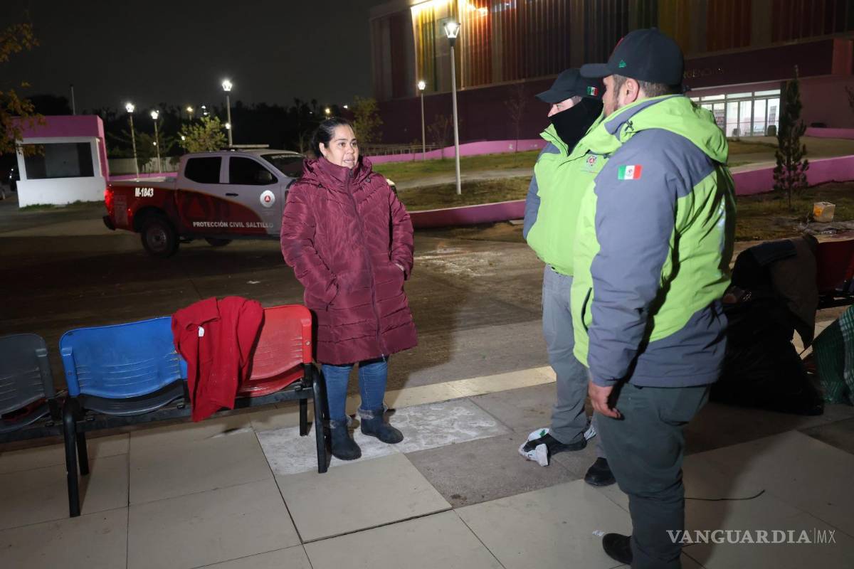 $!Las autoridades municipales recomendaron extremar precauciones al conducir por puentes y carreteras debido al riesgo de “hielo negro” durante la madrugada.