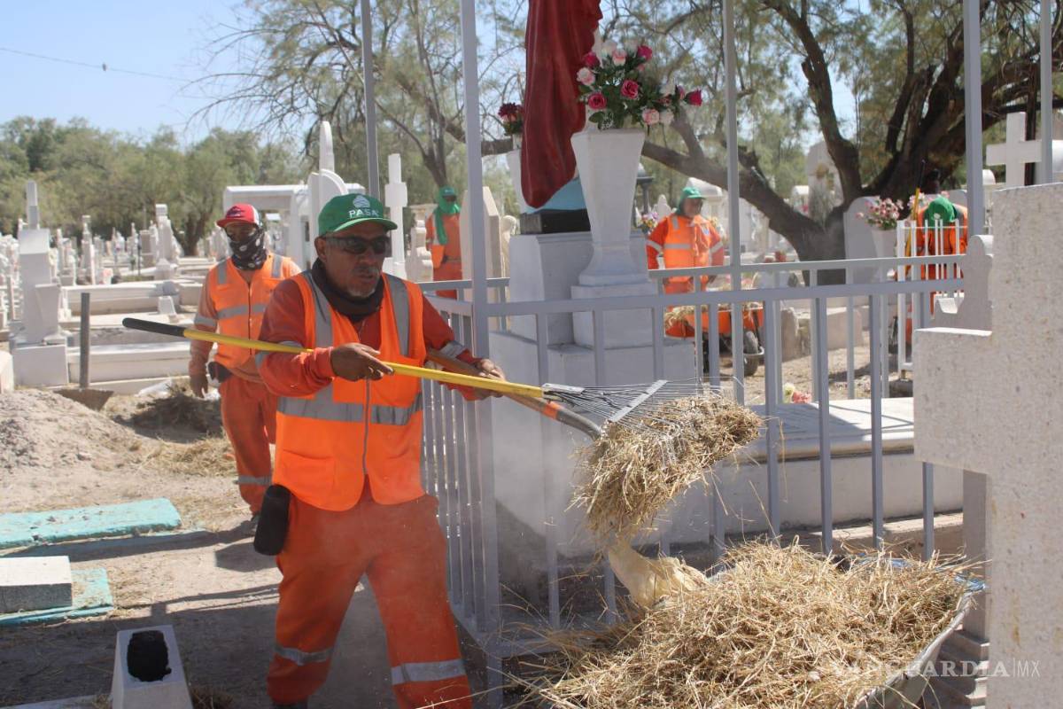 Torreón listo para Día de Muertos con operativo de limpieza en panteones