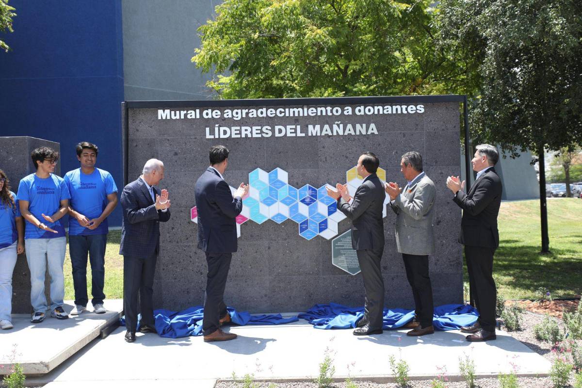 $!El mural reconoce la generosidad de benefactores que hacen posible la educación de excelencia.
