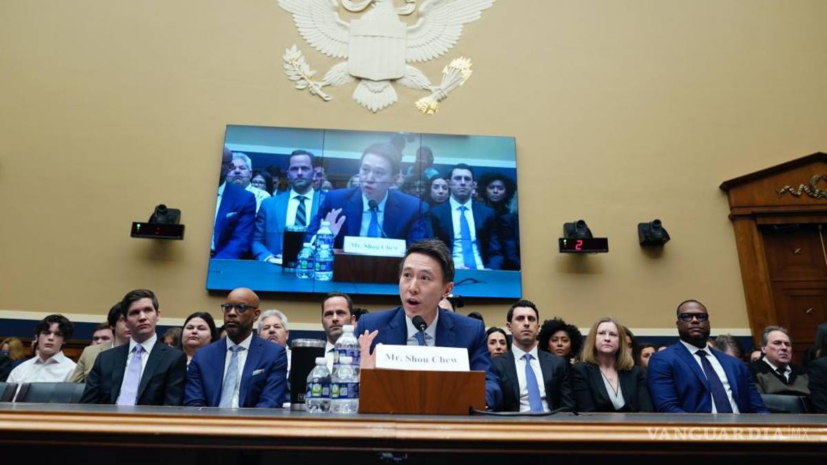 $!El director ejecutivo de TikTok, Shou Zi Chew, testifica durante una audiencia del Comité de Comercio y Energía de la Cámara de Representantes.