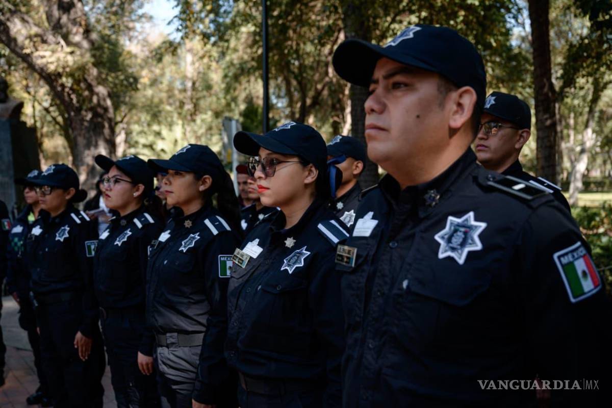 Integran a nuevos elementos en el operativo navideño, en Saltillo