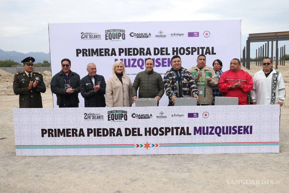 Colocan primera piedra del Hospital Muzquiseki en Múzquiz; proyecto fortalecerá salud en la Carbonífera
