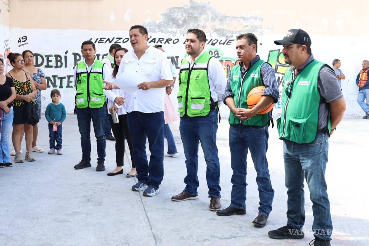 Rehabilitan cancha de básquet en la colonia Nazario S. Ortiz Garza de Saltillo, en beneficio de más de 200 familias