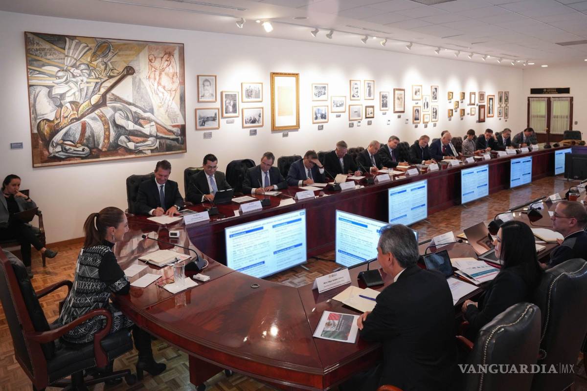 La diosa arrodillada