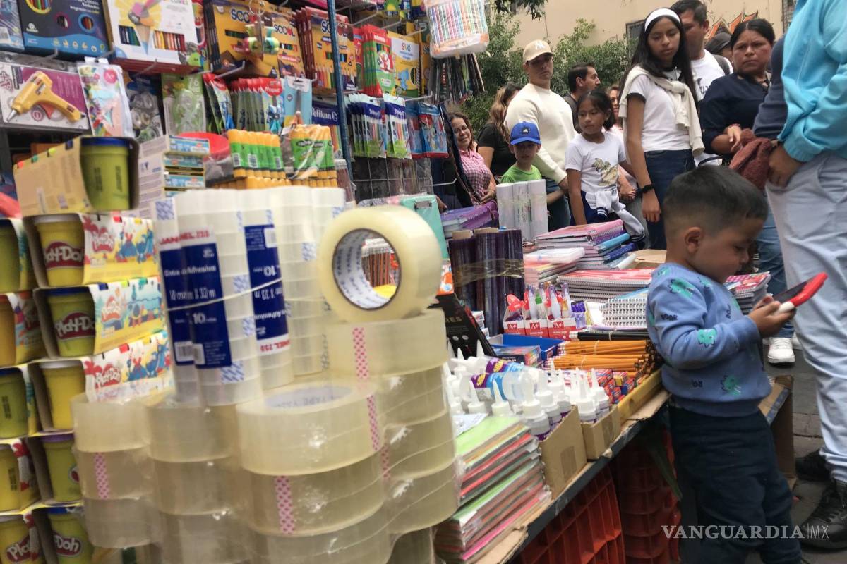 Gastan padres de Saltillo en lista escolar... ¡Hasta mil 200 pesos!