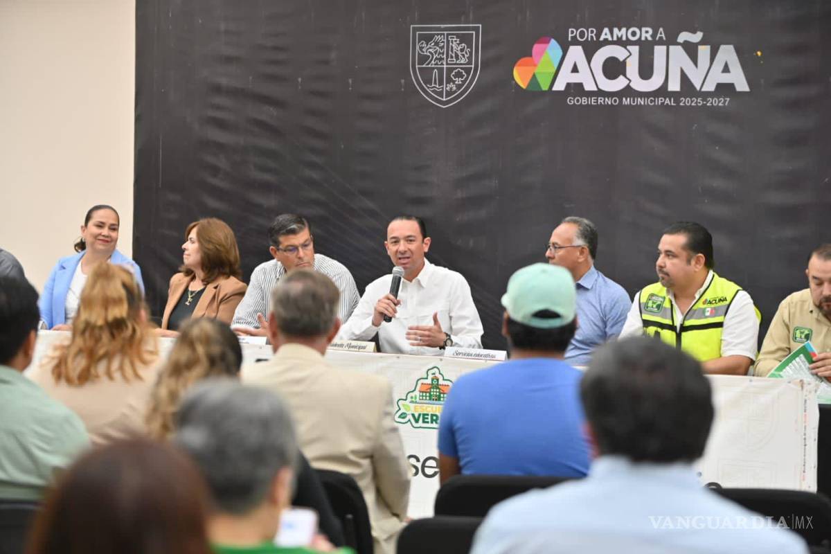 Acuña refuerza su compromiso con la educación