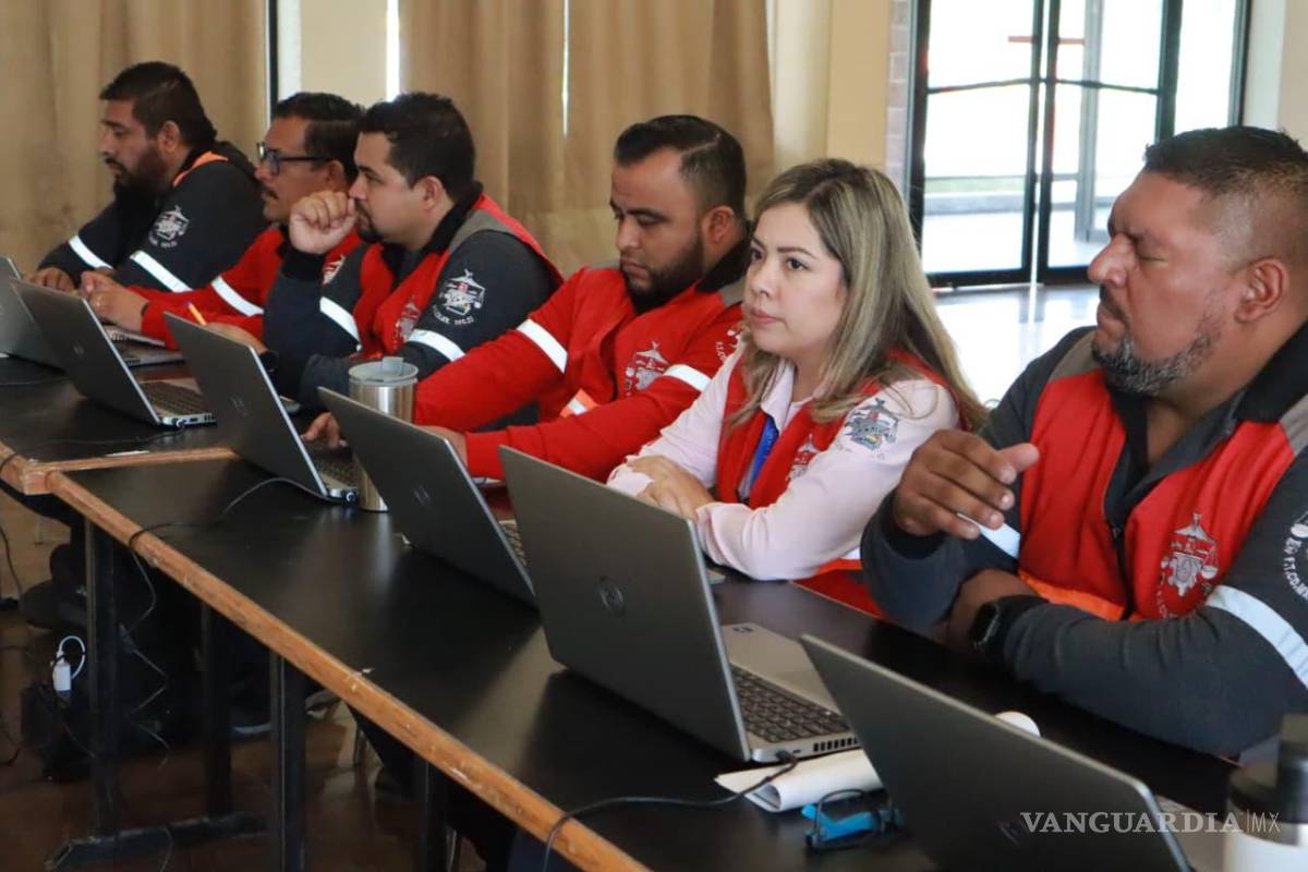 $!Se capacitó a trabajadores de la Sección 23 del Sindicato Nacional de Trabajadores de la Industria Automotriz, Integrada, Similares y Conexos de la República Mexicana sobre el proceso de credencialización.