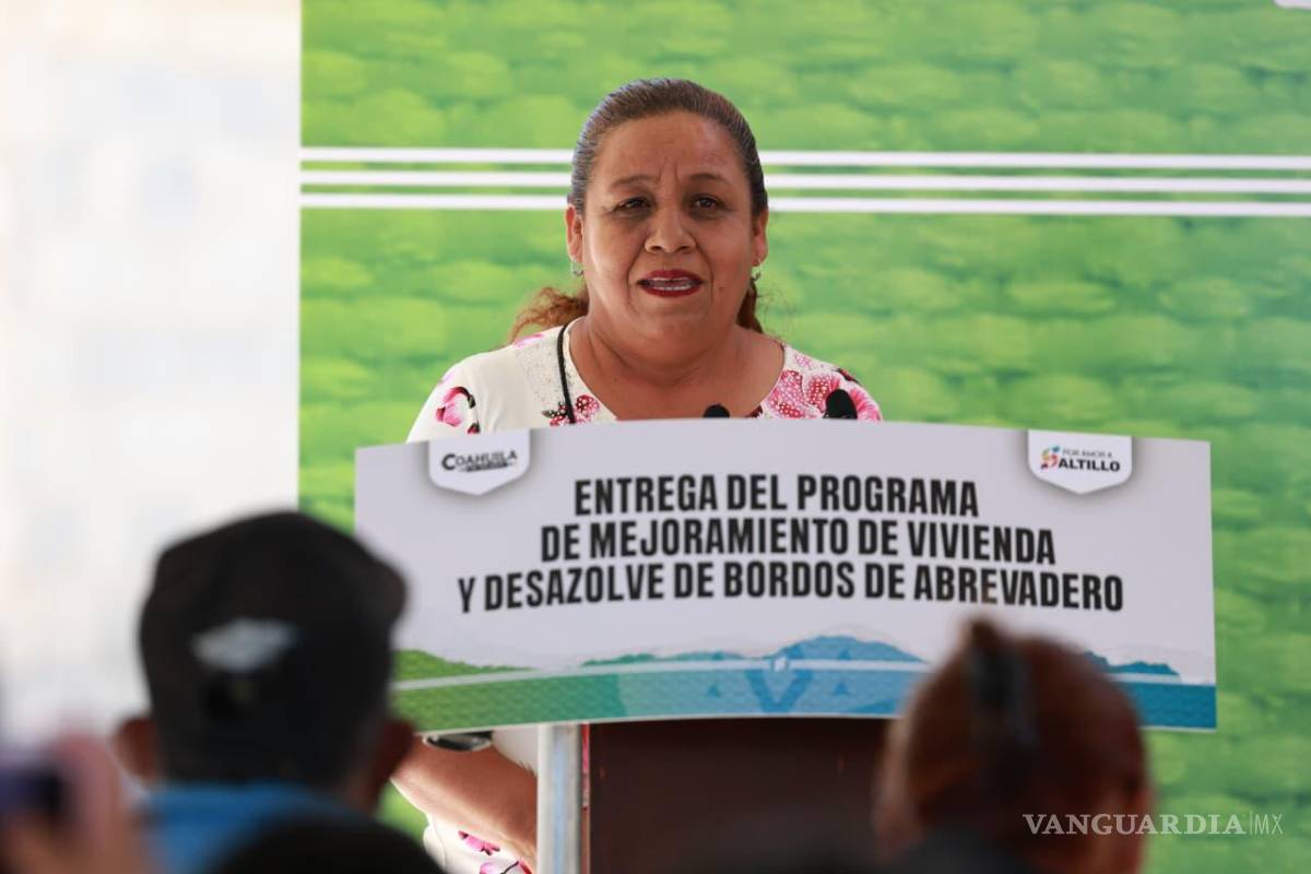 $!Olga Gutiérrez Vega, habitante del ejido Presa de San Pedro, reconoce la construcción del nuevo techo en su vivienda como un apoyo fundamental para mejorar la seguridad y el confort de su familia.