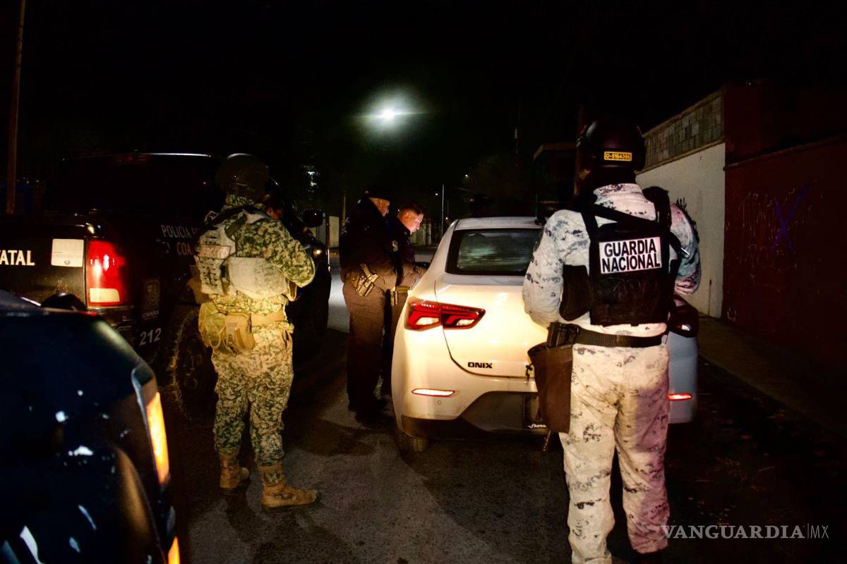 $!Elementos de corporaciones estatales y federales realizaron recorridos simultáneos en zonas consideradas conflictivas de Saltillo y Ramos Arizpe.