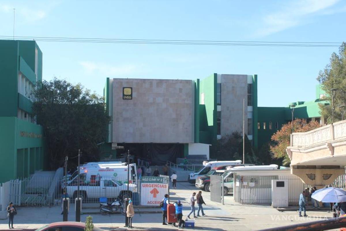 $!El adolescente de 16 años fue trasladado por su padre a la Clínica Dos del IMSS tras ser encontrado inconsciente en su domicilio.