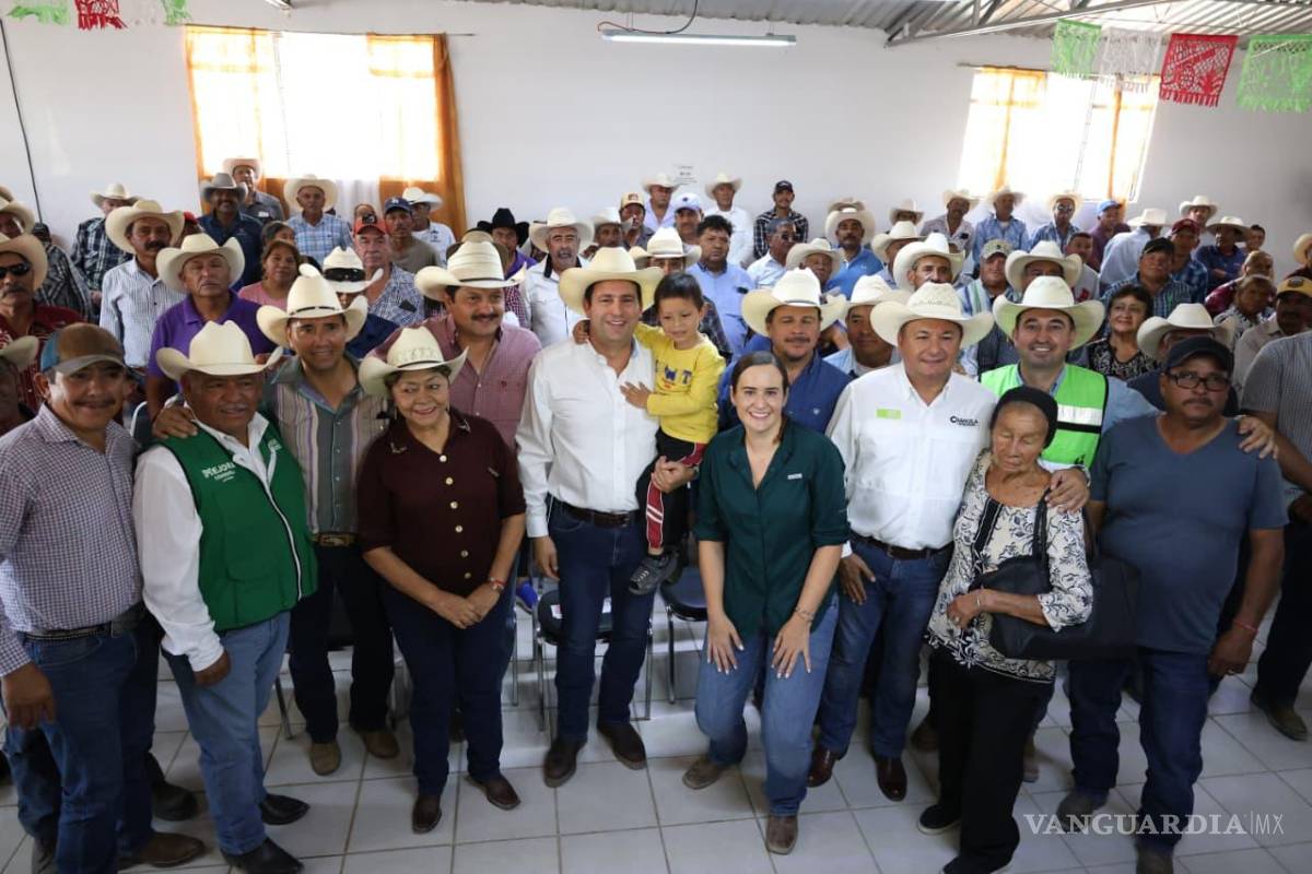 Saltillo refuerza al campo; entregan de 80 toneladas de semilla forrajera