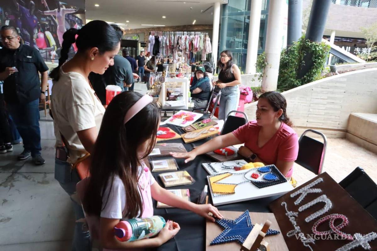 $!El Mercado Joven forma parte del cierre de la Semana de la Juventud 2025, que incluyó foros, proyecciones de cine y activaciones ciudadanas para fortalecer la participación juvenil.