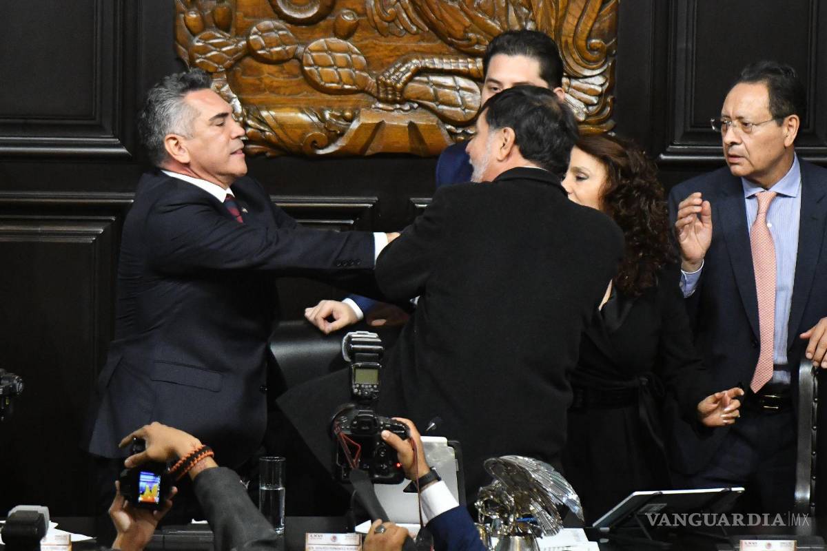 POLITICÓN: Actúa Alito Moreno como pandillero en el Congreso... Y luego preguntan por qué el PRI pierde votos