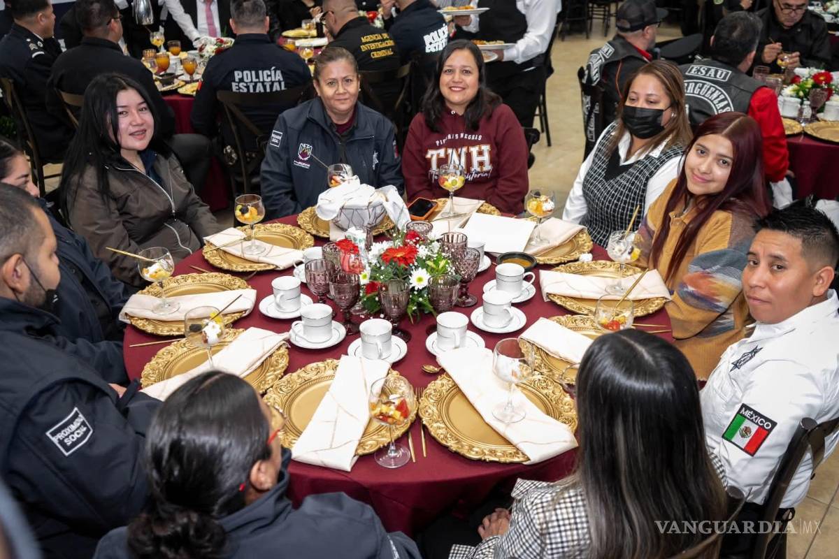 $!La ceremonia coincidió con el primer aniversario de la actual administración municipal.