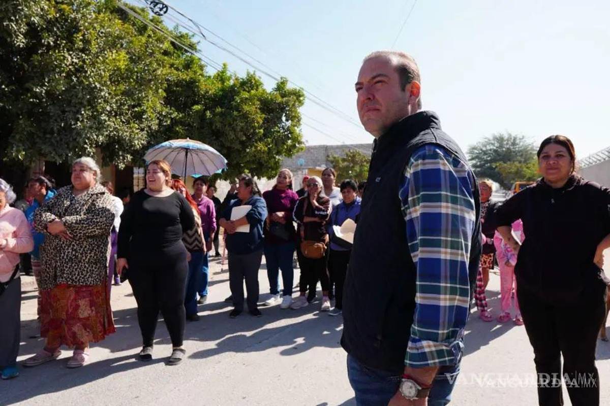 $!Legisladores y vecinos piden a Grupo México y Ferromex una solución definitiva al conflicto por la barda en las vías.