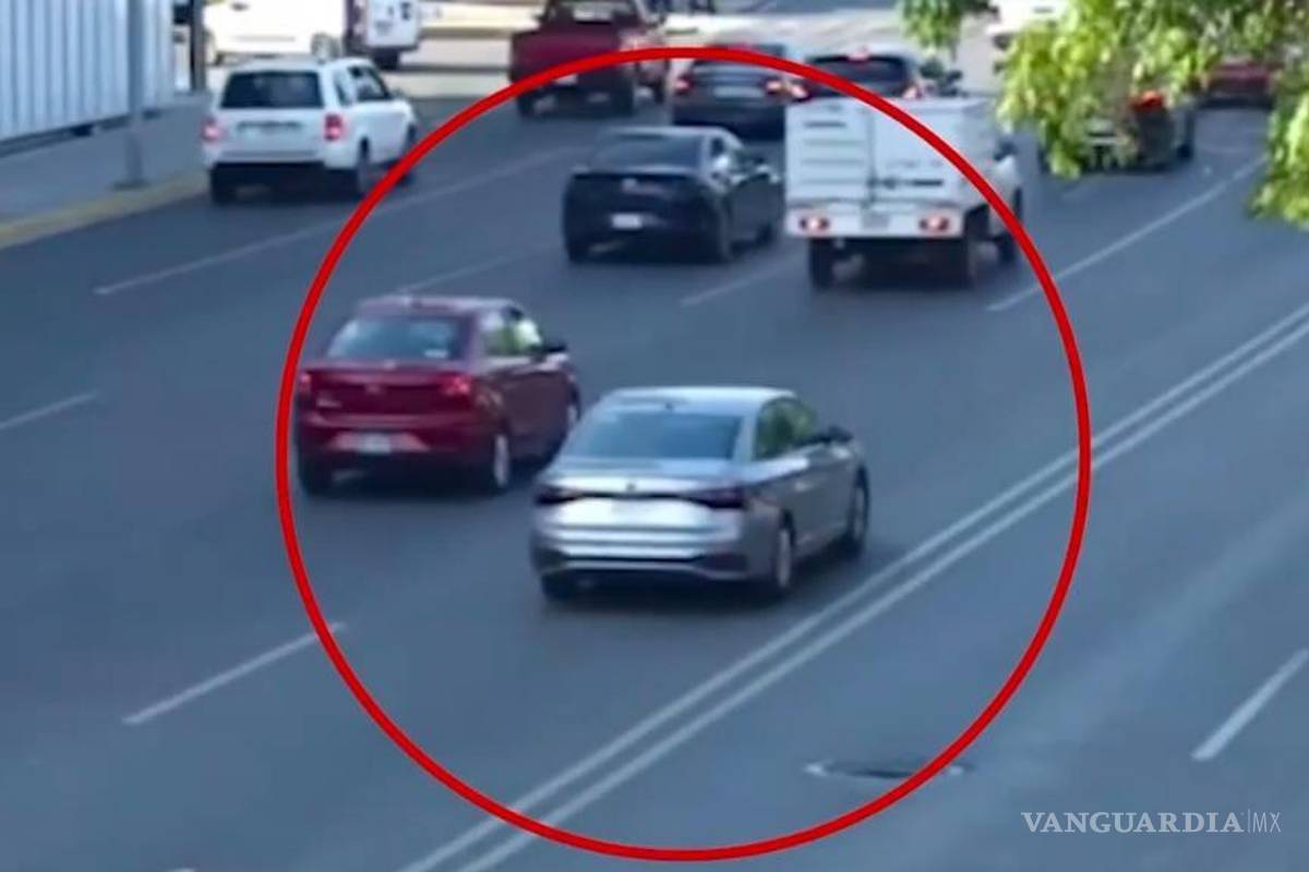 $!Cámaras de seguridad del C4 regiomontano detectaron el vehículo circulando a exceso de velocidad.