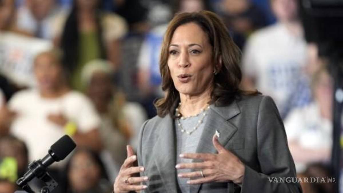 Votantes afroamericanos apoyan a Trump en Arizona; Kamala hace viaje desesperado a la frontera de último momento