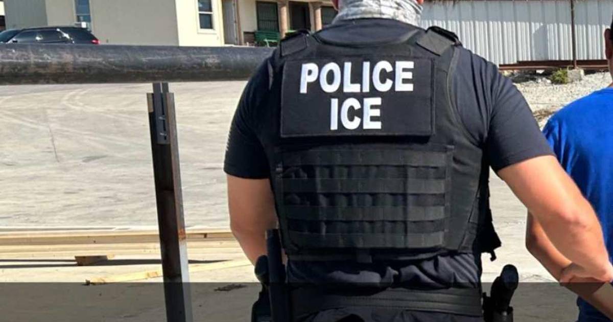 FBI investiga muerte de canadiense ocurrida bajo custodia de ICE