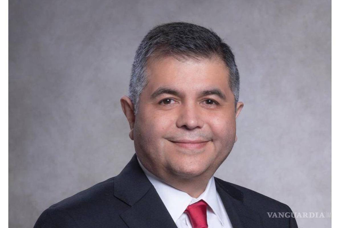 POLITICÓN: Eduardo Olmos aterrizará en Torreón para mover los hilos políticos