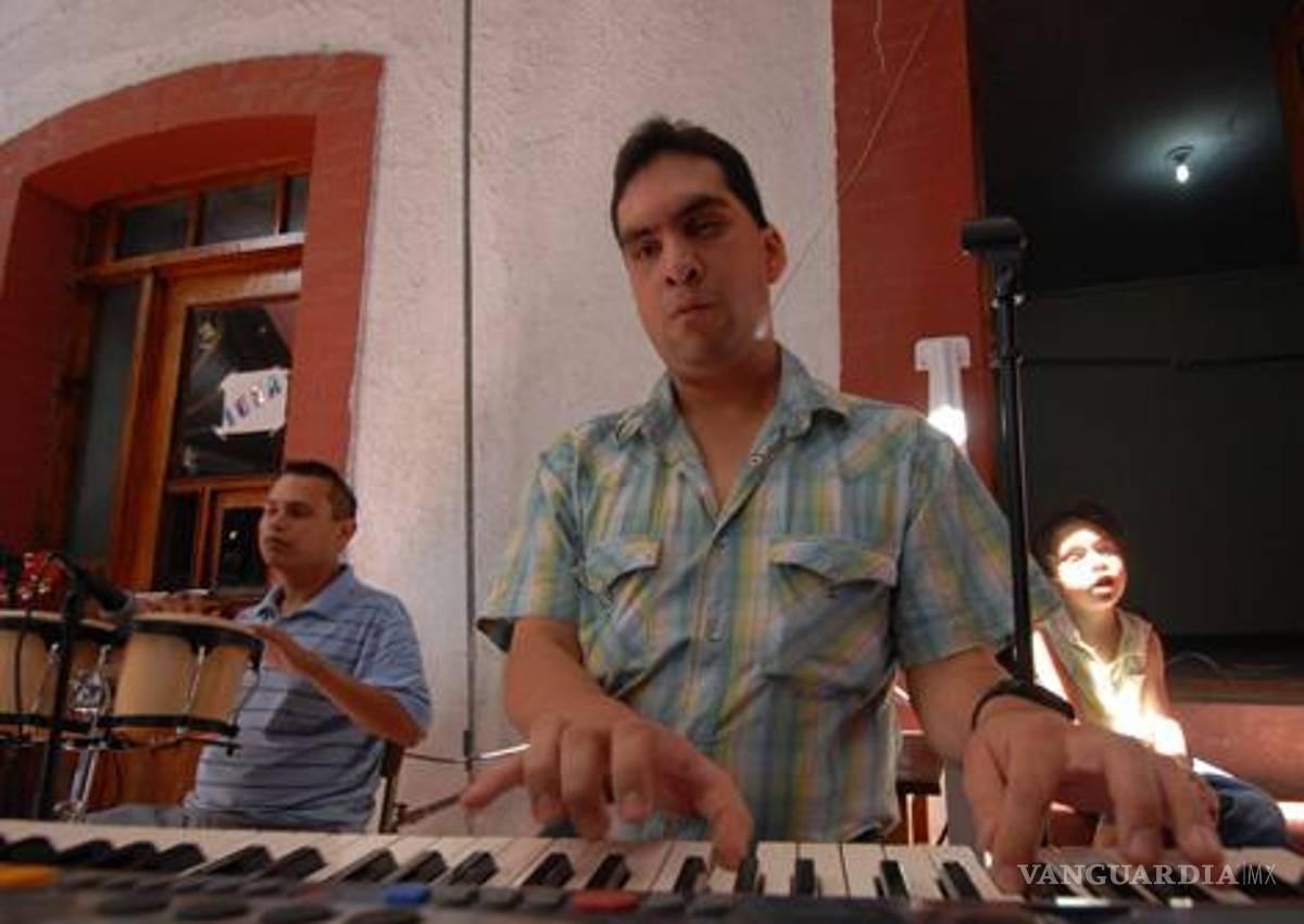 Amever reconoce avances, pero señala que la inclusión va más allá de una obra vial