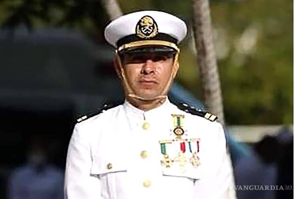 Cae Vicealmirante por huachicol fiscal