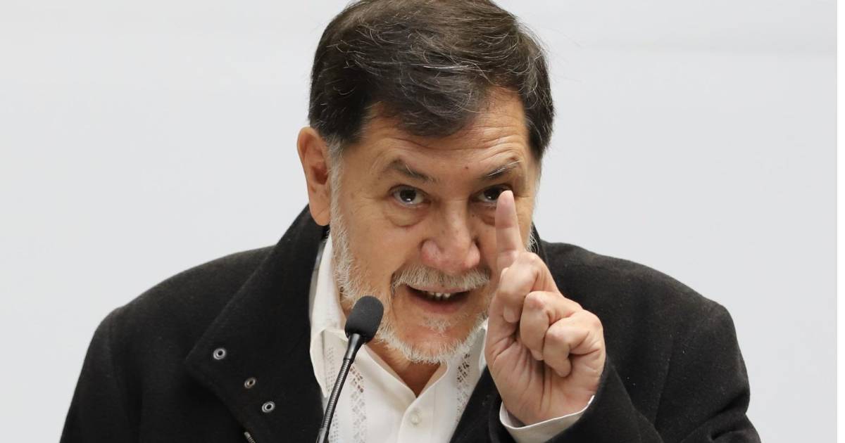 Noroña realiza gira en Coahuila con avión privado de lujo que cuesta 2 mil dólares por hora