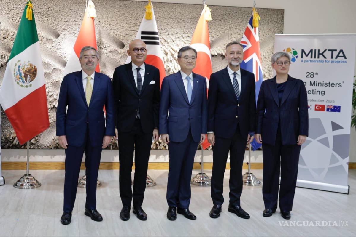 Expone Juan Ramón de la Fuente ‘modelo exitoso’ de Jóvenes Construyendo el Futuro