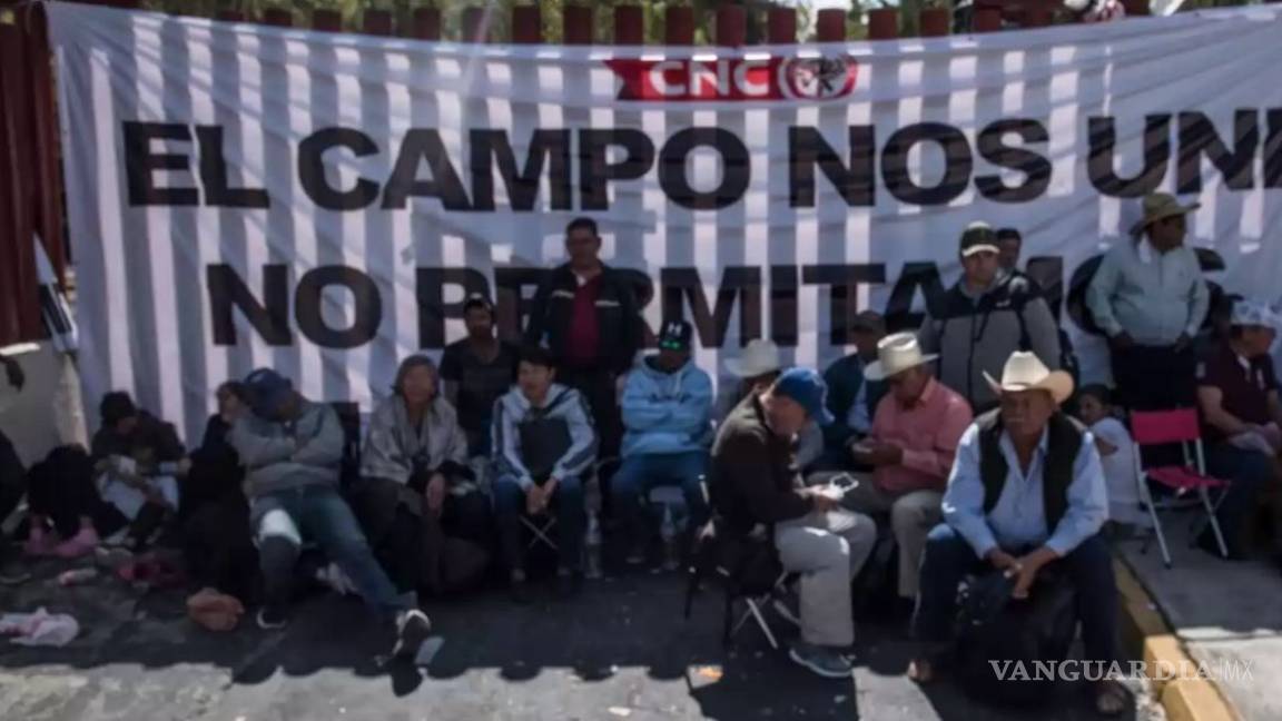 Campesinos se alistan para marchar rumbo al Zócalo y boicotear desfile del 20 de noviembre