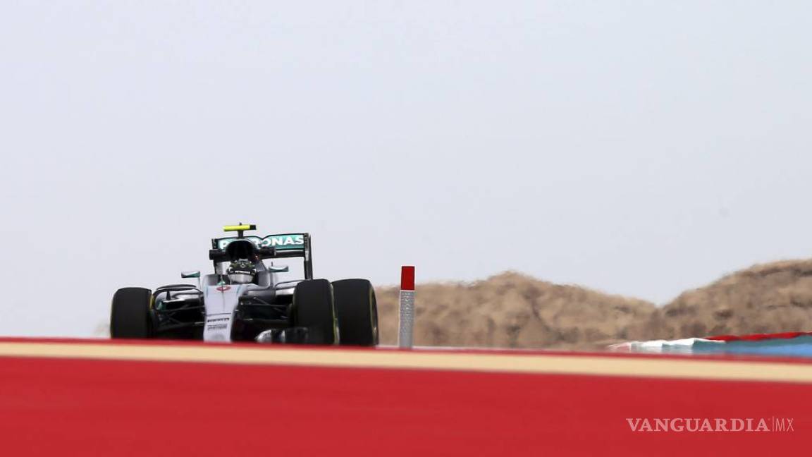 Rosberg lidera los primeros libres por delante de Hamilton